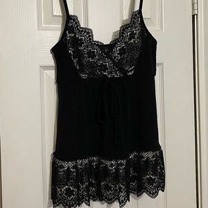 Black spaghetti strap top 🖤beautiful pattern
